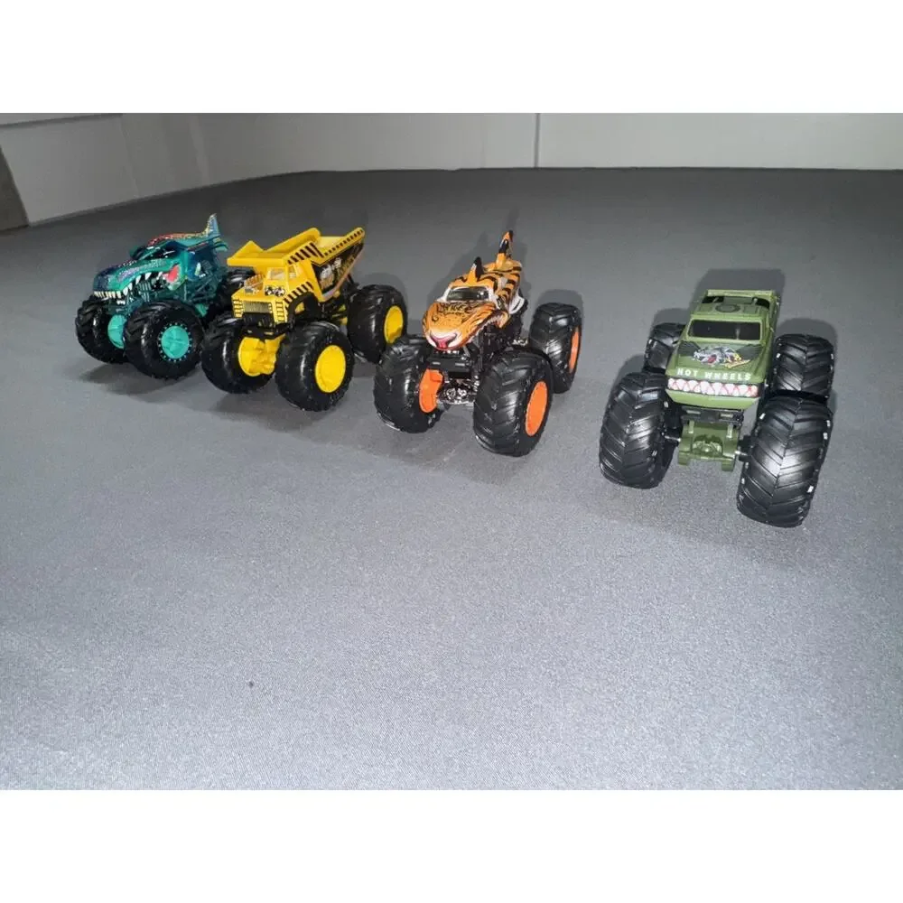 Hot Wheels Monster Jam Trucks,preowned lot of 4